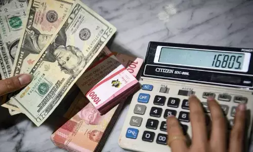 Rupiah melemah seiring pasar tunggu kepastian gencatan senjata AS-Iran Rupiah melemah seiring pasar tunggu kepastian gencatan senjata AS-Iran