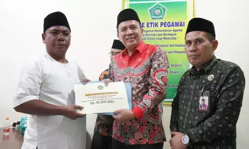 Kemenag Sumut serahkan bantuan masjid terdampak bencana di Tapsel dan Tapteng