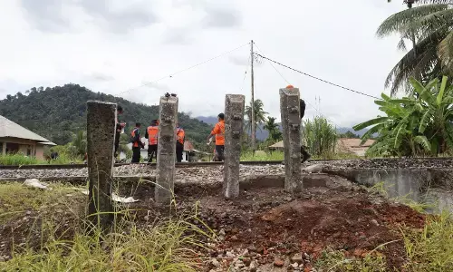 Tingkatkan keselamatan, KAI Divre II Sumbar tutup perlintasan sebidang liar di Paulimah–Indarung