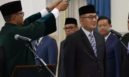 Prabowo lantik Andi Rahadian sebagai Duta Besar RI untuk Oman
