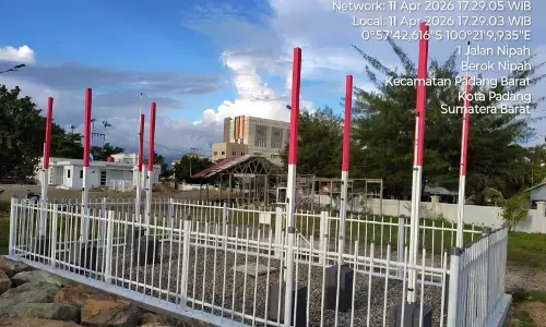 BMKG pasang alat pendeteksi tsunami-navigasi kapal di Sumbar