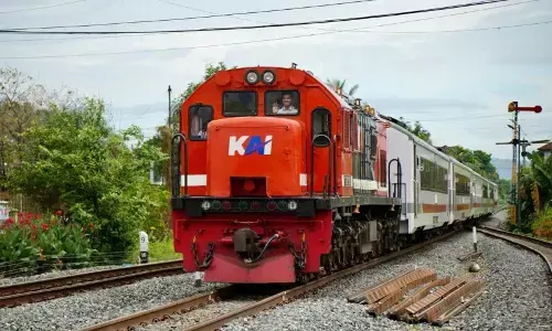 Polisi tangkap dua pria di Lampung curi 46 batang besi rel PT KAI Polisi tangkap dua pria di Lampung curi 46 batang besi rel PT KAI