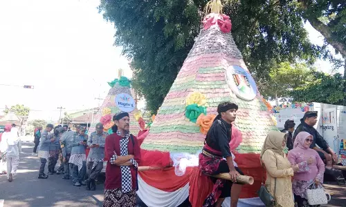 Ribuan warga meriahkan Grebeg Gethuk Hari Jadi ke 1.120 Kota Magelang