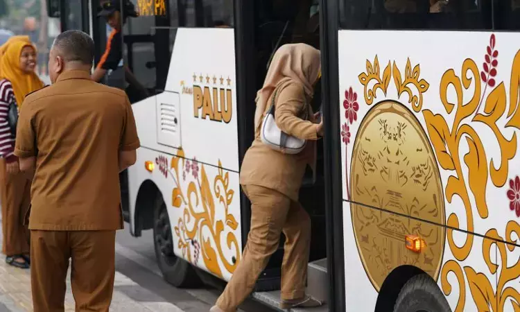 Pemkot Palu wajibkan ASN berangkat kerja pakai transportasi umum