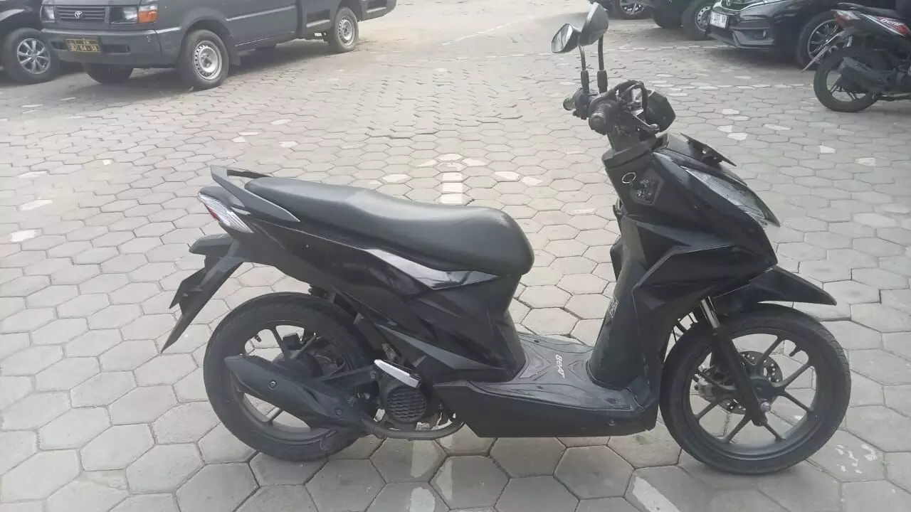 Motor raib saat hadiri pernikahan, pelaku berhasil dibekuk polisi di Comal Motor raib saat hadiri pernikahan, pelaku berhasil dibekuk polisi di Comal