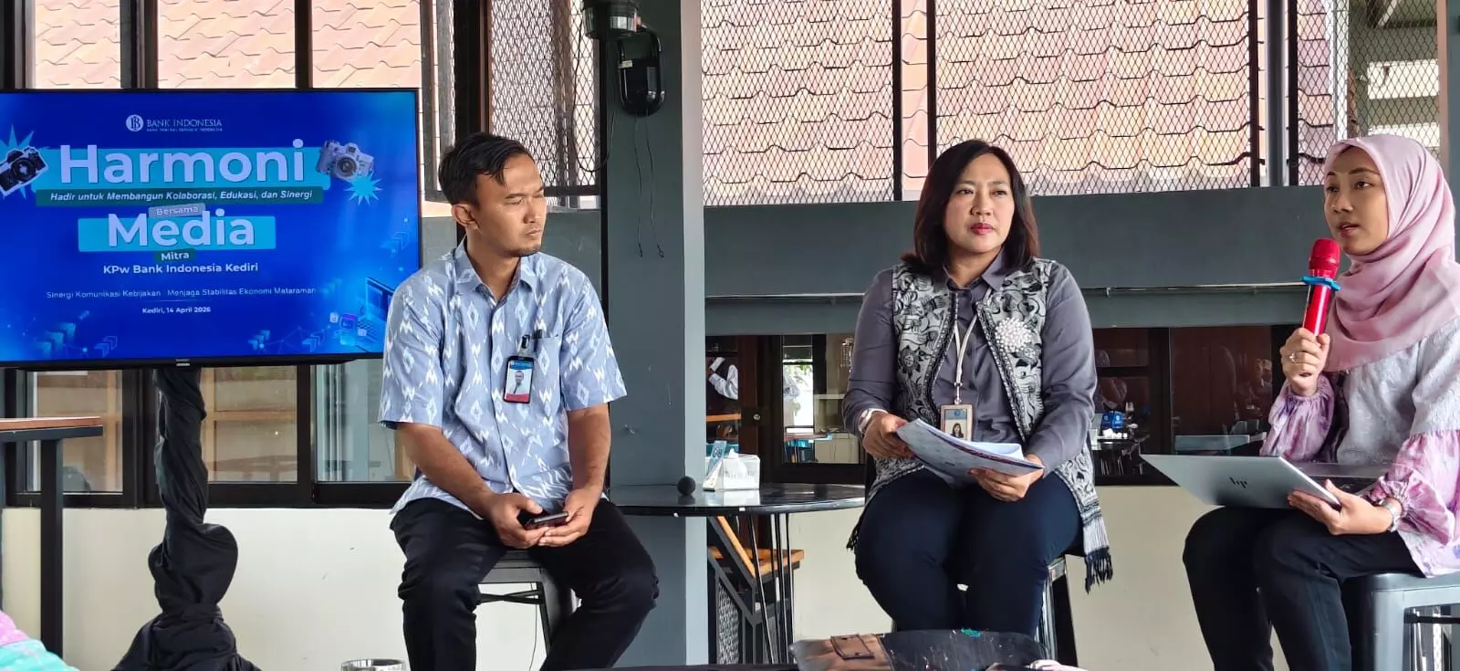 Usung spirit sinkronisasi, BI Kediri sosialisakan Program ‘Harmoni’ perkuat sinergitas media Usung spirit sinkronisasi, BI Kediri sosialisakan Program ‘Harmoni’ perkuat sinergitas media