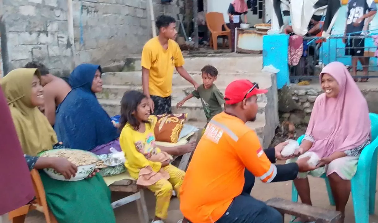 BAZNAS RI distribusikan bantuan makanan untuk penyintas gempa Flores Timur BAZNAS RI distribusikan bantuan makanan untuk penyintas gempa Flores Timur
