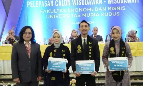 Sebanyak 13 mahasiswa UMK lulus tanpa skripsi Sebanyak 13 mahasiswa UMK lulus tanpa skripsi