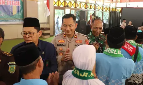 Pelepasan jemaah calon haji Kabupaten Tegal berlangsung khidmat Pelepasan jemaah calon haji Kabupaten Tegal berlangsung khidmat