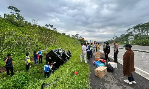 Kecelakaan di Tol Kabupaten Semarang, sopir dan 1 penumpang meninggal dunia