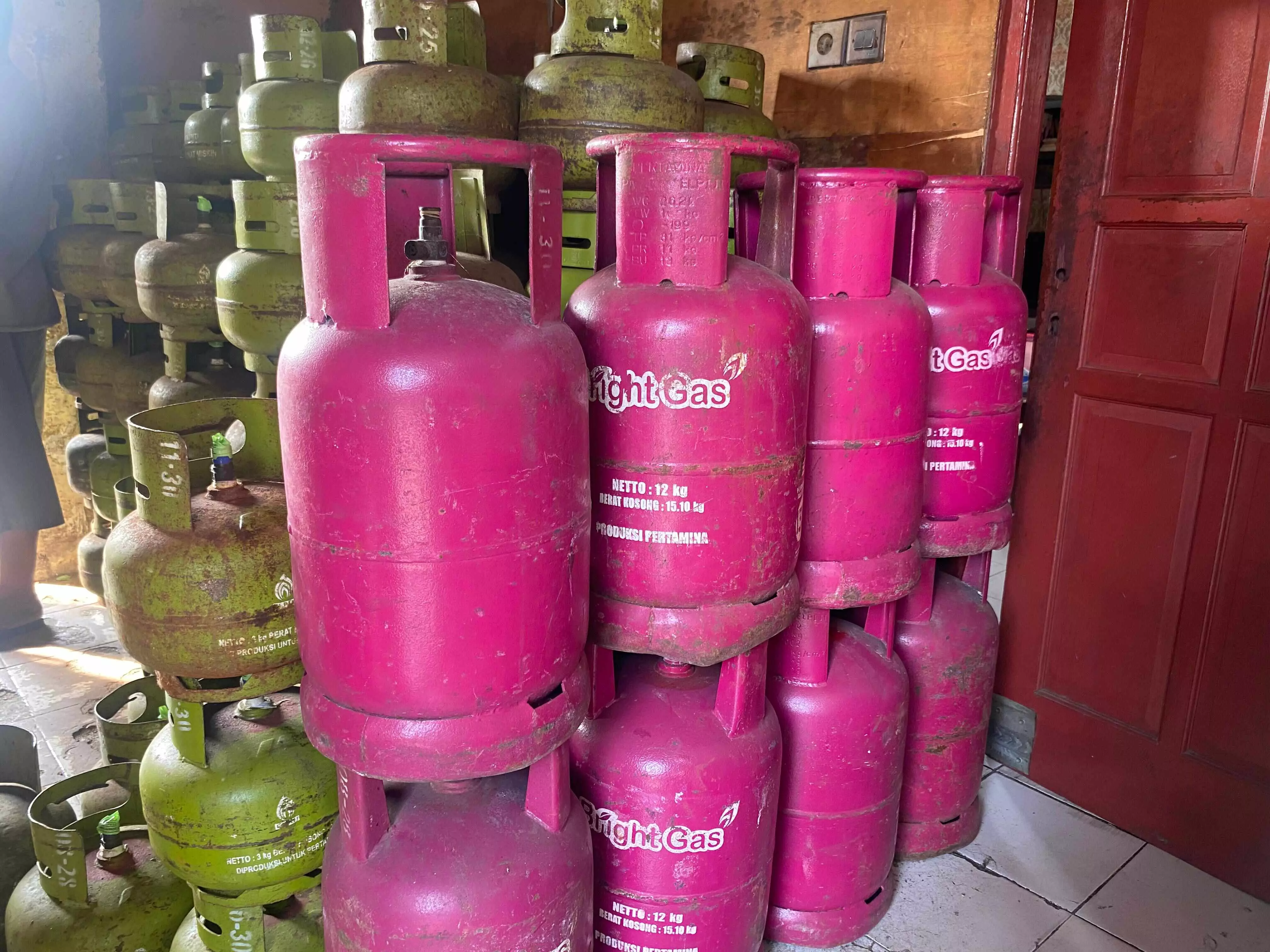 Harga elpiji non-subsidi naik, agen di Tangerang mulai terdampak